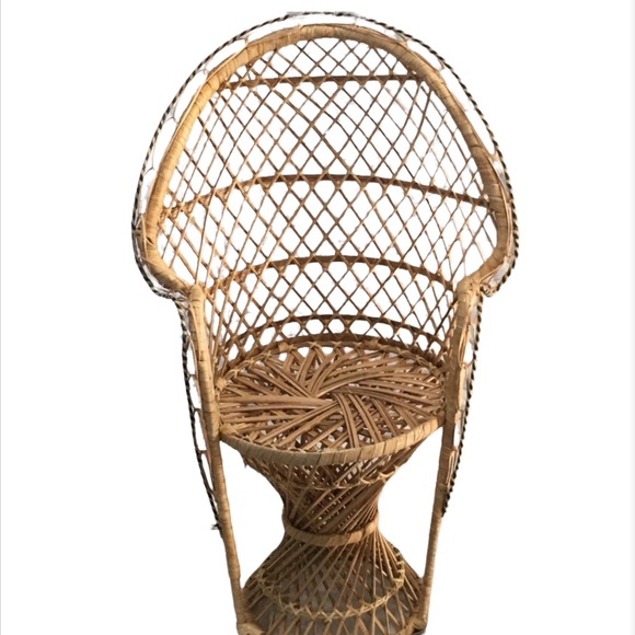 Vintage Look Wicker Rattan Miniature Peacock Chair - Picture 2 of 12
